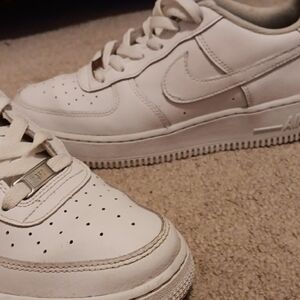 Men's White Nike Sneakers
